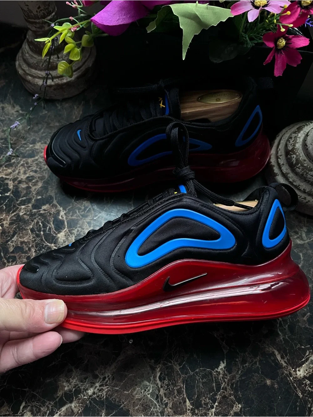 Nike AirMax 720 Streetwear/Lifestyle  Athletic Shoes  Size 4 Youth/5.5 Women